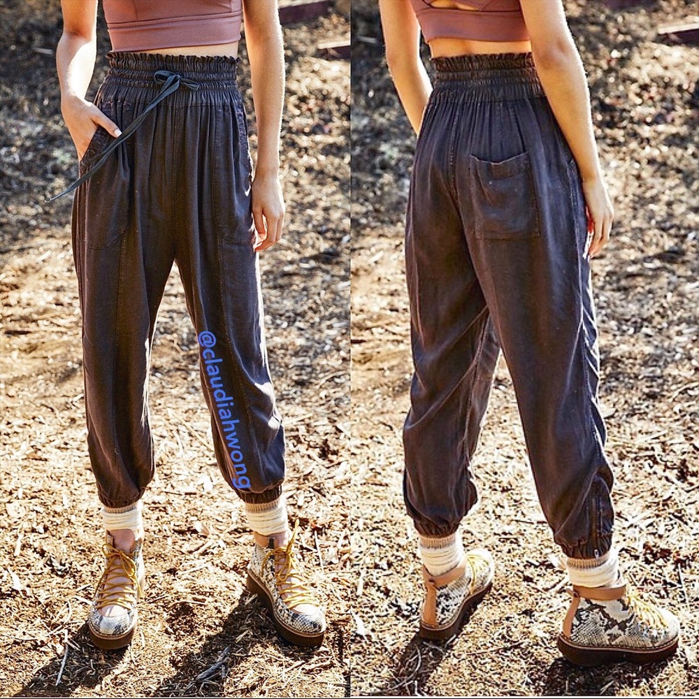 FREE PEOPLE MOVEMENT Halfzies Smocked Ankle Zip Jogger Pants in Grey